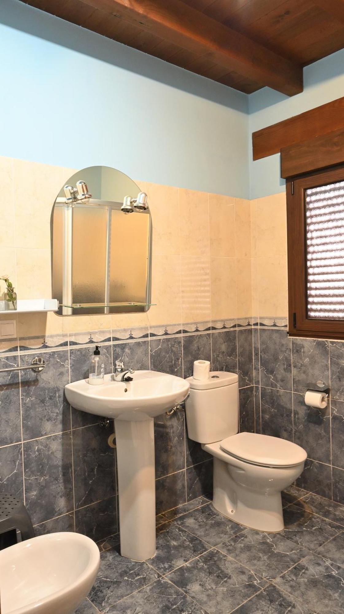 Apartamentos Aires De Avin - Onis Екстериор снимка