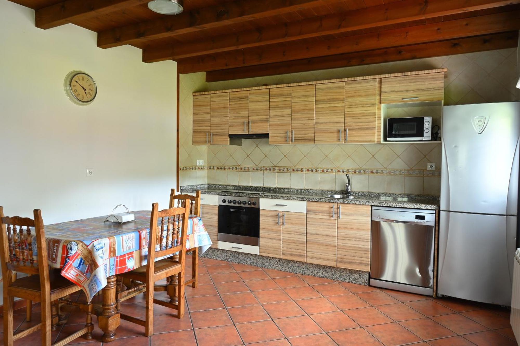 Apartamentos Aires De Avin - Onis Екстериор снимка