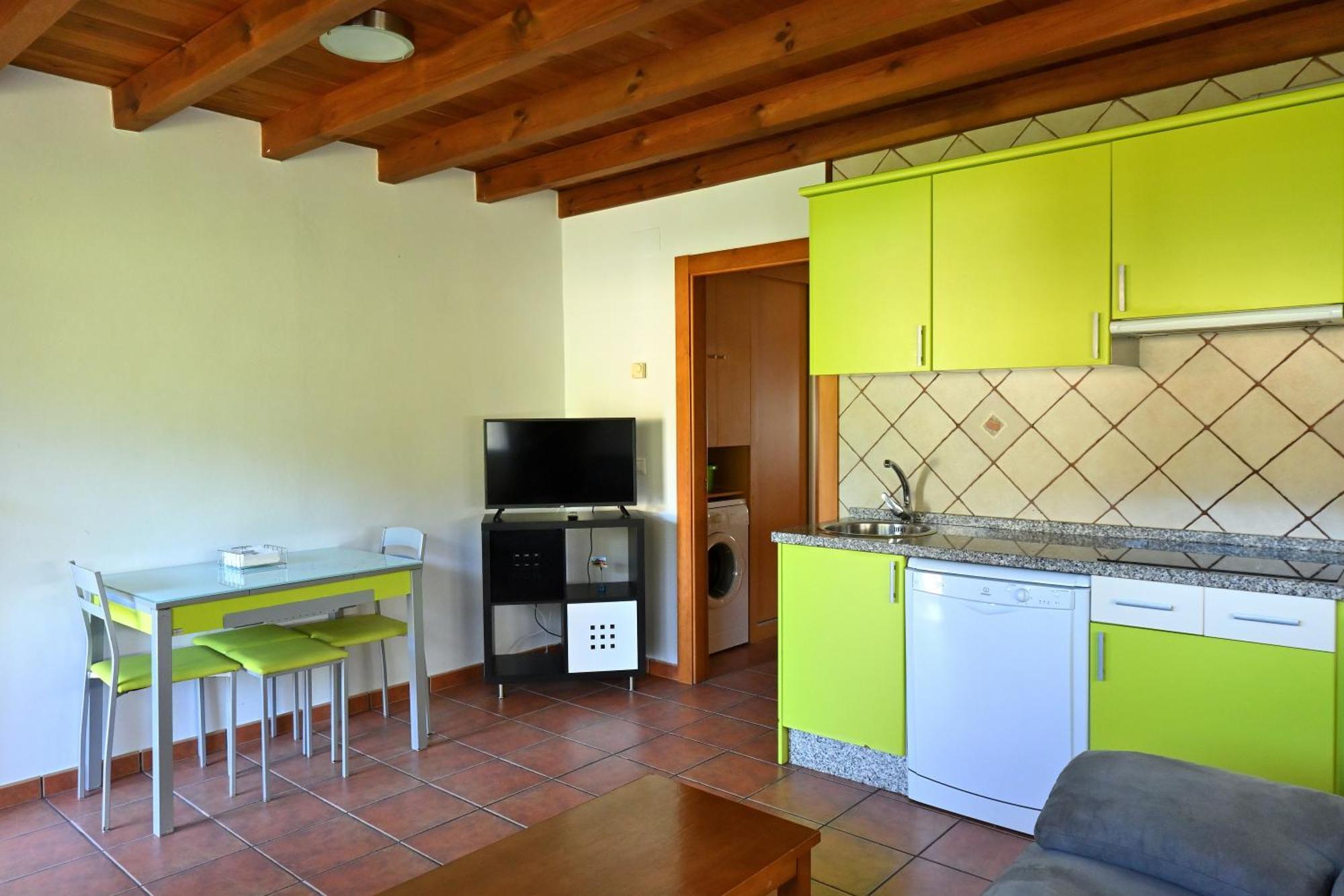 Apartamentos Aires De Avin - Onis Екстериор снимка