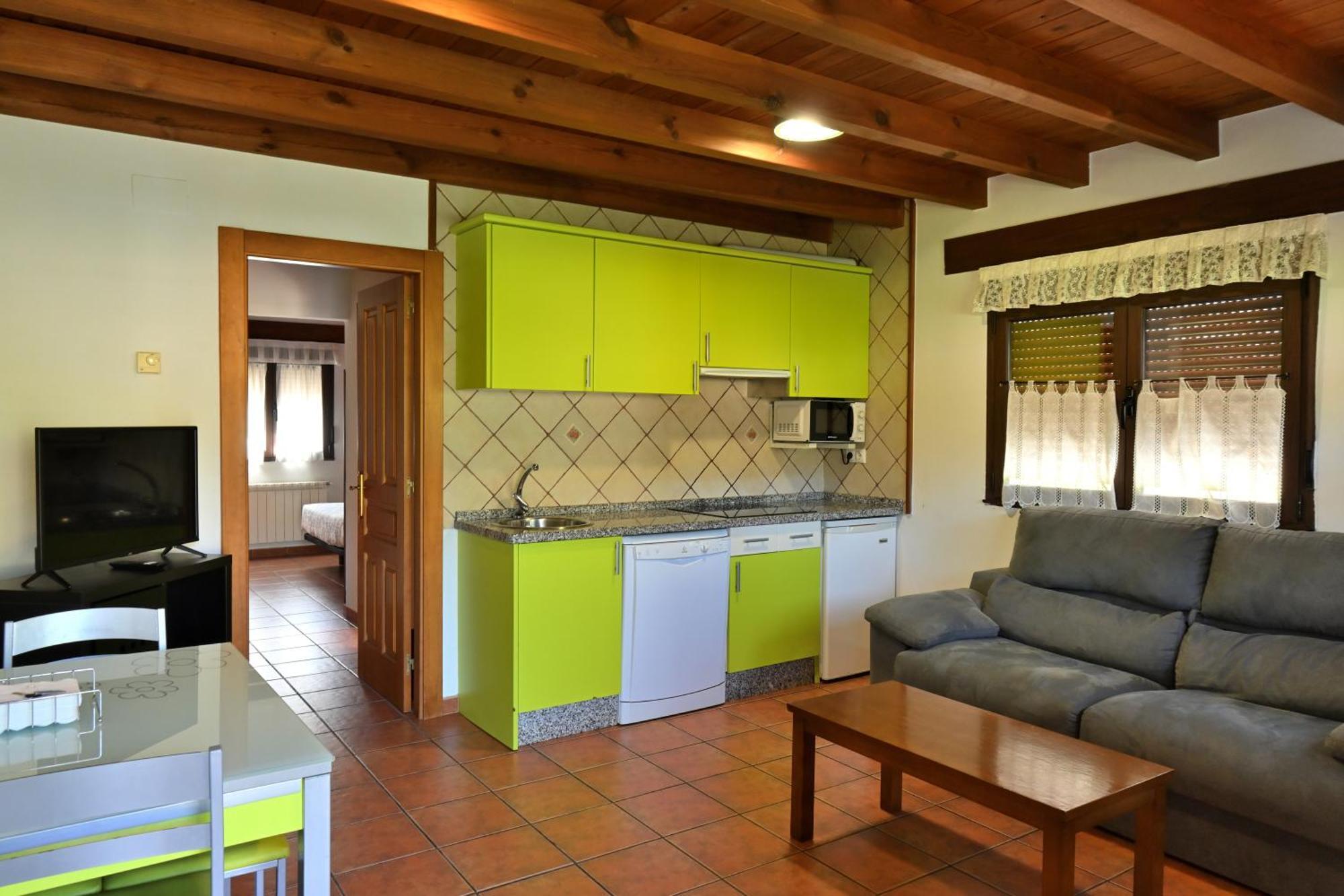 Apartamentos Aires De Avin - Onis Екстериор снимка