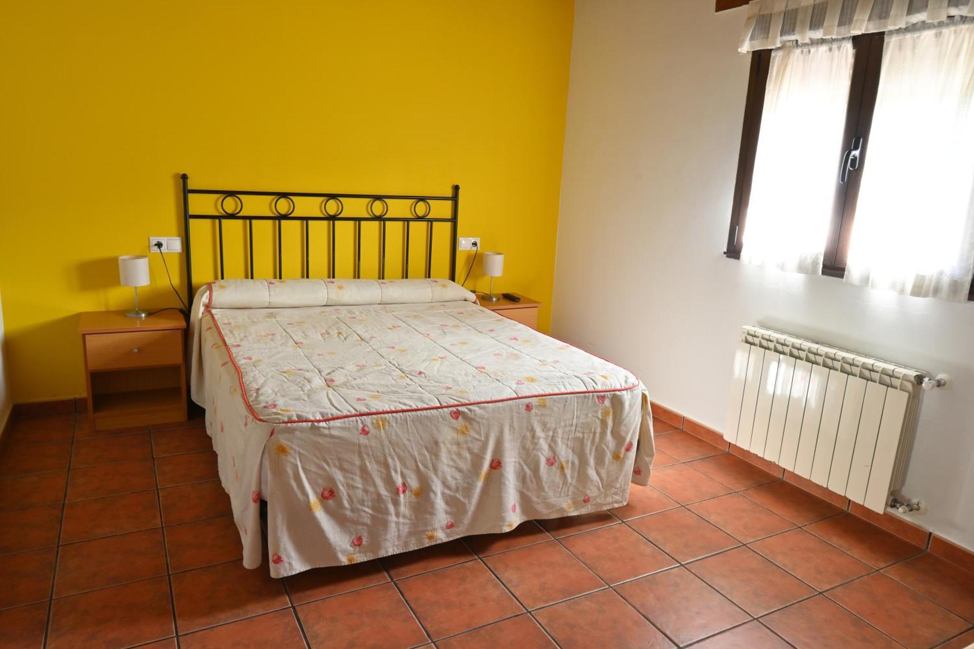 Apartamentos Aires De Avin - Onis Екстериор снимка